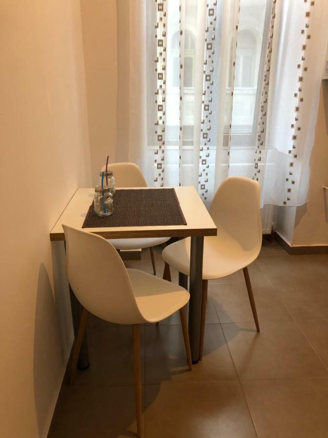 Poppys Apartment 阿拉德 外观 照片